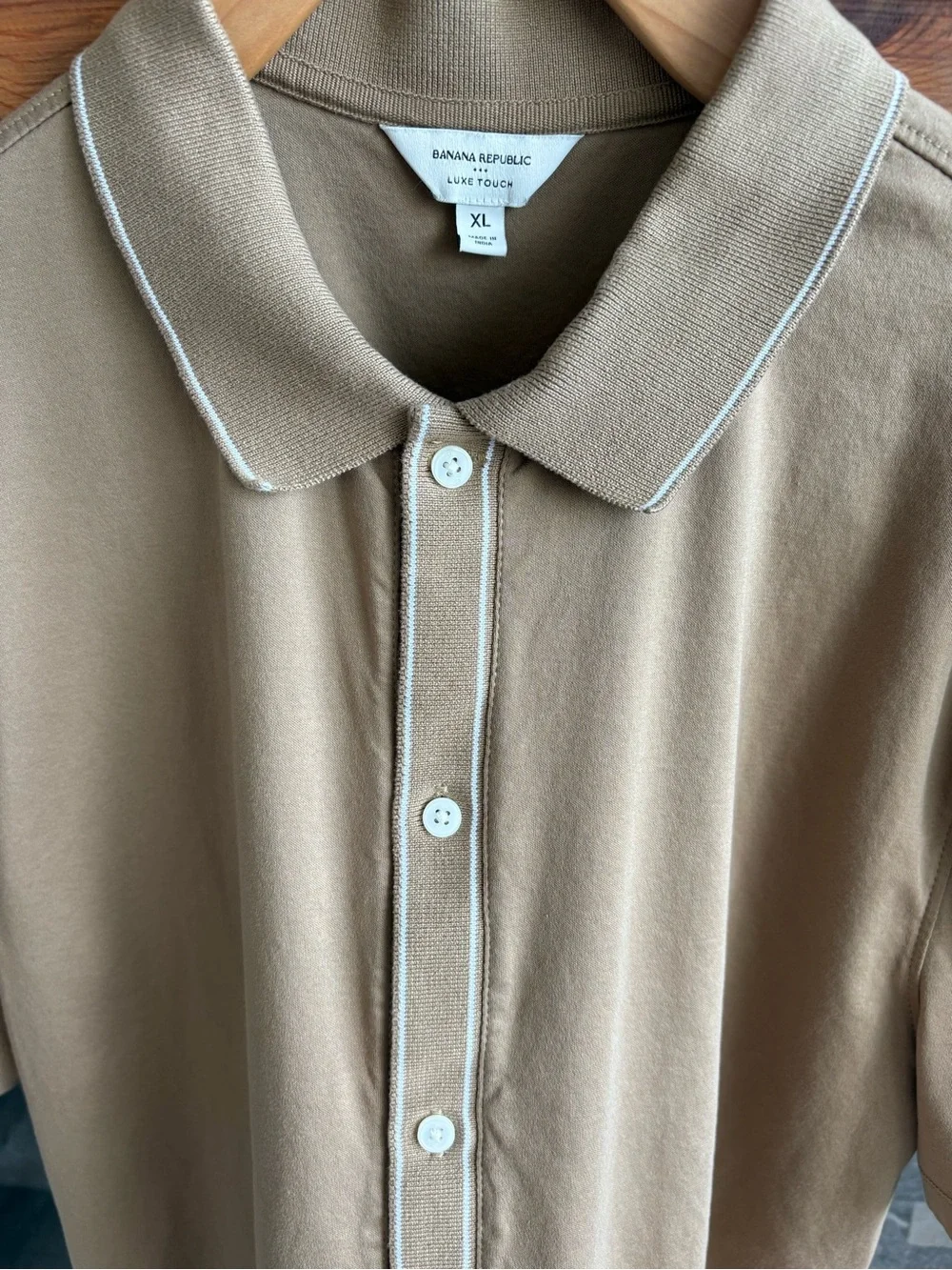 Banana Republic Men’s Luxe Touch Button Down Polo -size XL Airforce Khaki